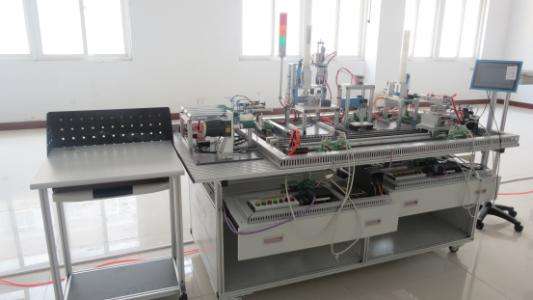 機(jī)電的未來發(fā)展模式是怎么樣的？煙臺(tái)機(jī)電學(xué)校正在講解