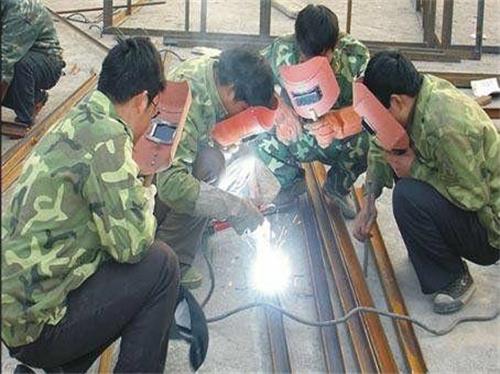 菏澤焊工學(xué)校開(kāi)設(shè)了什么焊工相關(guān)專業(yè)？