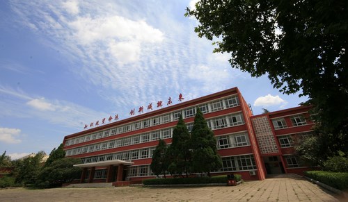 中國洛陽一拖技師學(xué)院有哪些就業(yè)保障？