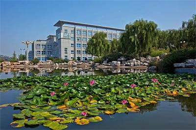 哪個(gè)學(xué)校機(jī)電一體化專業(yè)招收初中生？   