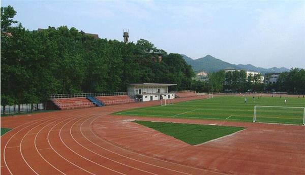 青島航空職業(yè)技術(shù)學(xué)校都開設(shè)了哪些航空服務(wù)專業(yè)？