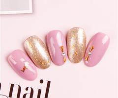 唯美教育彩妝美甲專業(yè)課程，帶你引領(lǐng)時(shí)尚，定制美麗